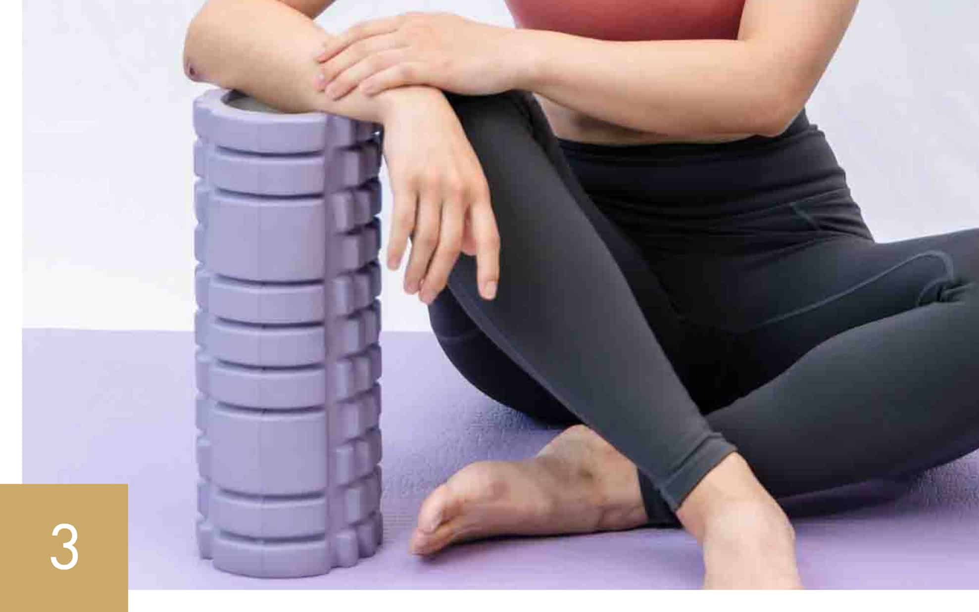 arii_ad_img-03_sp@2x 3 ホームワーク 毎回レッスンの後に、お身体の課題を明確化しておうちでできる、お客様に合ったメニューとフォームをお伝えしますので、お家で実践をお願いしております。